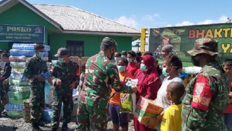 title Kerusuhan di Yalimo, Kodam Cenderawasih Kirim Bantuan ke Warga Pengungsi Kerusuhan di Yalimo, Kodam Cenderawasih Kirim Bantuan ke Warga Pengungsi