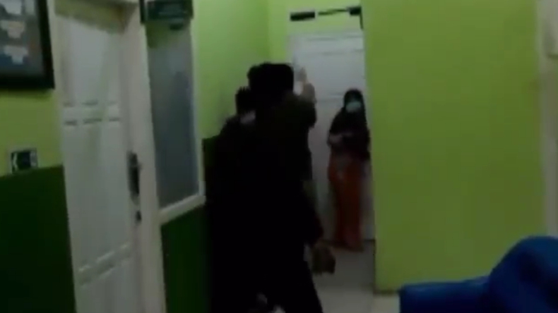 Tak Pinjami Tabung Oksigen, Nakes di Lampung Bonyok Dikeroyok 3 Orang