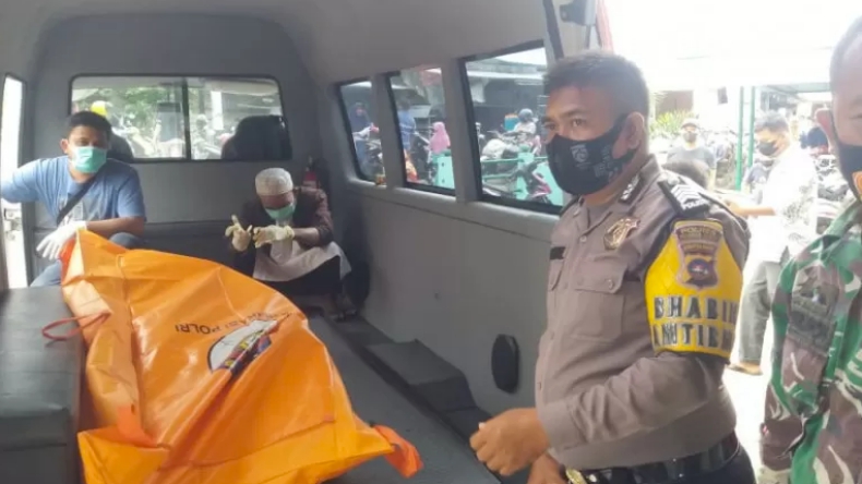 Warga Pasaman Barat Ditemukan Tewas Membusuk di Masjid