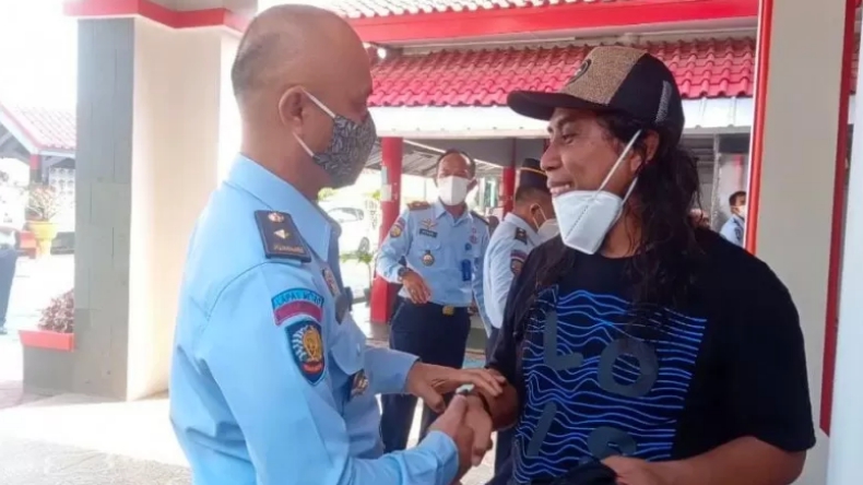 title Napi Terorisme Jaringan Santoso Bebas dari Penjara Metro Lampung Napi Terorisme Jaringan Santoso Bebas dari Penjara Metro Lampung