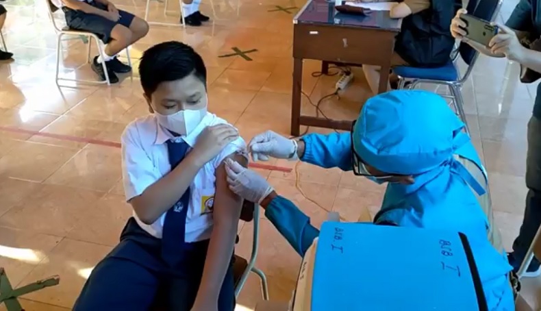 title Pemkab Buleleng Gelar Vaksinasi Covid Anak di SMP 1 Singaraja Pemkab Buleleng Gelar Vaksinasi Covid Anak di SMP 1 Singaraja