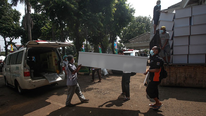 Melihat Tumpukan Peti Jenazah Khusus Covid untuk Rumah Sakit Seluruh Jakarta