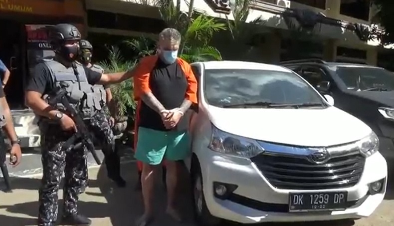 Warga Rusia Pemeras Pengusaha Asing Kantongi Uang Rp121 Juta dan 22 Unit Motor