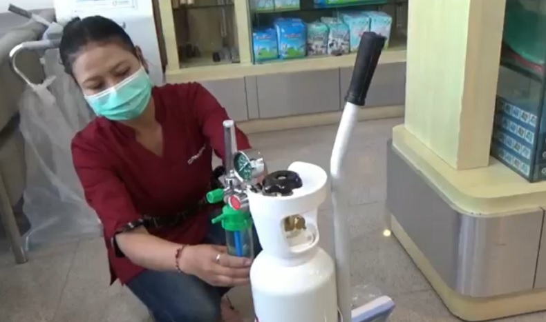 Dilanda Kepanikan, Warga Denpasar Buru Tabung Oksigen