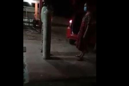 title Tak Dapat Tabung Oksigen, Warga Mengamuk di Puskesmas Sukamaju Bandarlampung Tak Dapat Tabung Oksigen, Warga Mengamuk di Puskesmas Sukamaju Bandarlampung