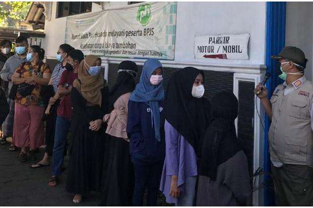  Terjadi Kerumunan, Antrean Vaksinasi di Sleman Dibubarkan 