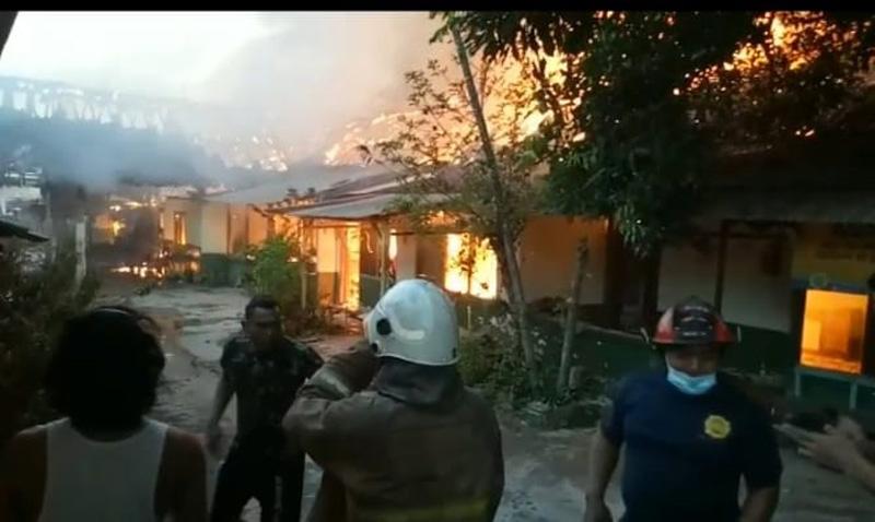  Barak Asrama Kodam IV/Diponegoro Terbakar, Terdengar Suara Ledakan
