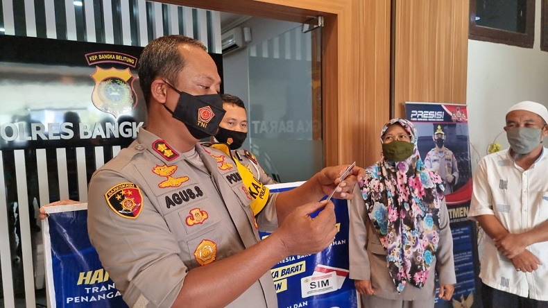 Lahir Awal Juli, 35 Warga Bangka Barat Dapat SIM Gratis