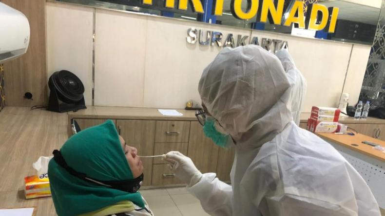 Terminal Tirtonadi Solo Sediakan Posko Swab Antigan untuk Penumpang AKAP 