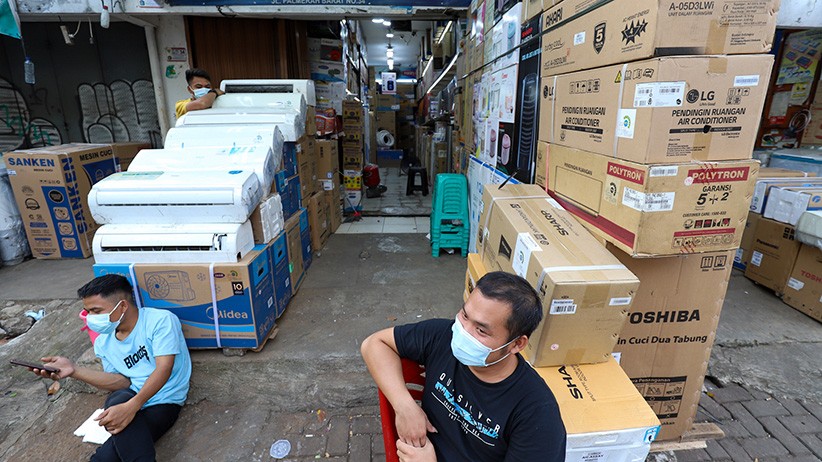 Potret Pedagang Elektronik Menunggu Pembeli saat Pandemi - Bagian 2