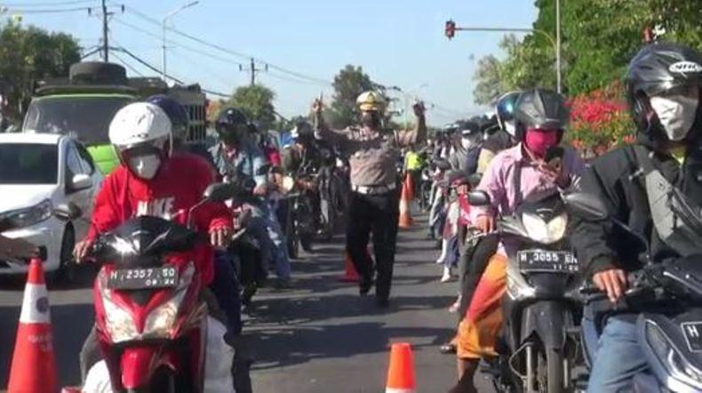 Akses ke Kota Semarang Diperketat, Hanya dari Sektor Esensial yang Diizinkan Masuk 