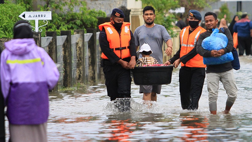 Diguyur Hujan Deras, Puluhan Rumah Desa Lampasie Engking Terendam Banjir - Bagian 1