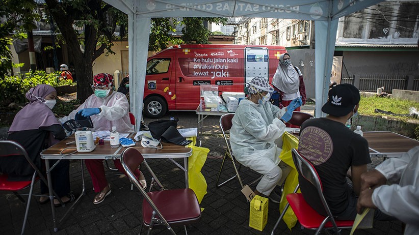 Jemput Bola, 16 Mobil Vaksin Covid-19 Keliling Jakarta - Bagian 1