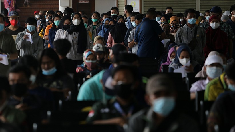 TNI AU Gelar Serbuan Vaksinasi, 5.000 Dosis Disiapkan untuk Petugas Bandara - Bagian 3