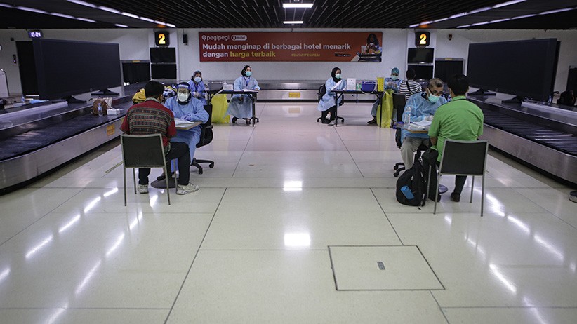 TNI AU Gelar Serbuan Vaksinasi, 5.000 Dosis Disiapkan untuk Petugas Bandara - Bagian 2