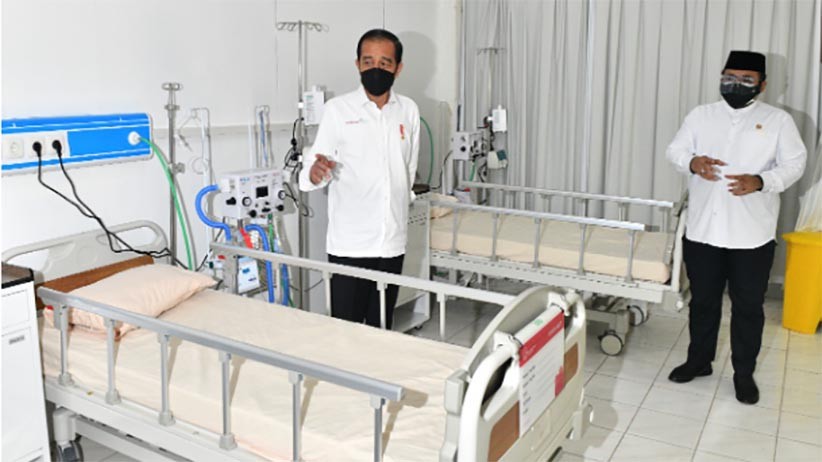 Presiden Jokowi Cek Kesiapan Asrama Haji Pondok Gede Menjadi RS Darurat - Bagian 2