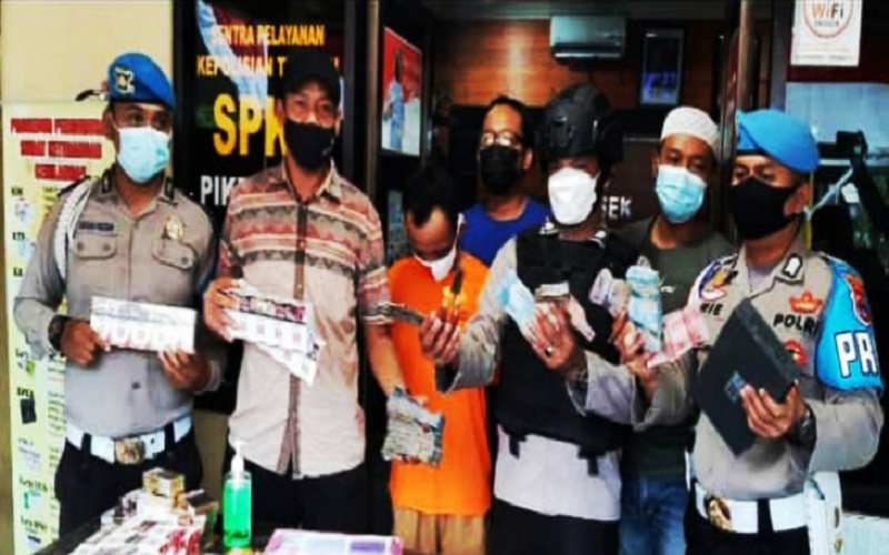 Bobol Brankas Minimarket Pagi Hari, Pencuri Ini Tepergok Pegawai