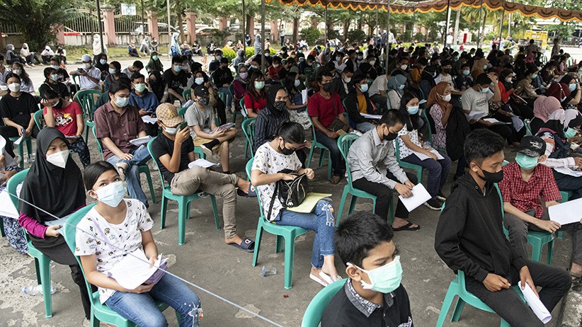 1.000 Anak di Palembang Disuntik Vaksin Covid-19 Setiap Hari - Bagian 3