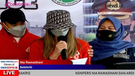 Sambil Menangis Sesegukan, Nia Ramadhani Menyesal Pakai Sabu dan Minta Maaf