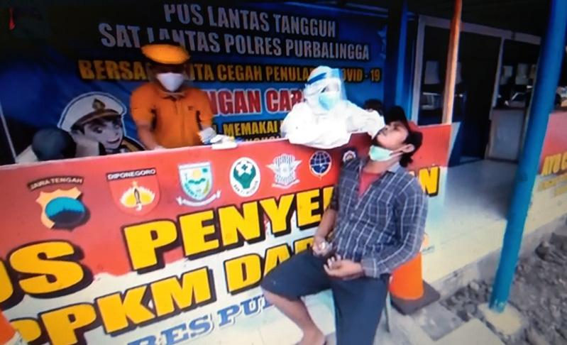 title Penyekatan di Purbalingga, Puluhan Kendaraan Diputar Balik, 3 Pengendara Positif Covid-19 Penyekatan di Purbalingga, Puluhan Kendaraan Diputar Balik, 3 Pengendara Positif Covid-19