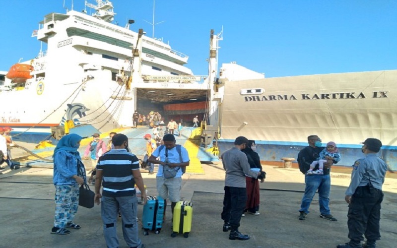 Pemeriksaan Penumpang di Pelabuhan Trisakti Banjarmasin Diperketat