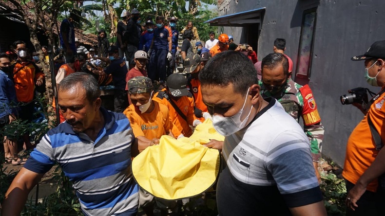 Istri Dengar Suara Benda Jatuh, Ternyata Suaminya Tewas Tercebur ke Sumur Sedalam 15 Meter