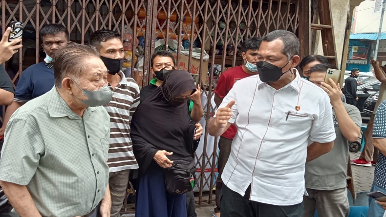 Patuhi PPKM Darurat, Toko Alat Musik dan Olahraga di Kesawan Medan Tutup