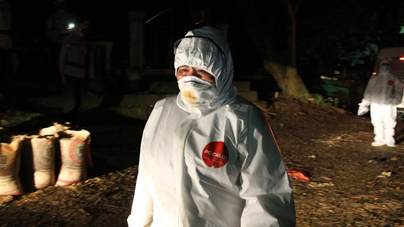 Suasana Pemakaman Istri Gubernur Sultra yang Meninggal Terpapar Covid-19 - Bagian 3