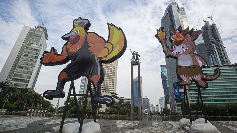 Maskot PON Papua Hiasi Kota Jakarta - Bagian 3