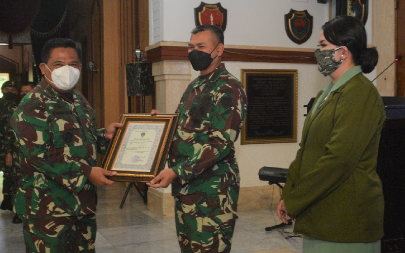 Darmono Susastro Resmi Gantikan Kunto Arief Wibowo Jabat Kasdam Siliwangi