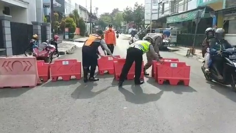 Angka Kasus Covid-19 di Kuningan Tinggi, Penutupan Jalan Dilakukan Lebih Awal