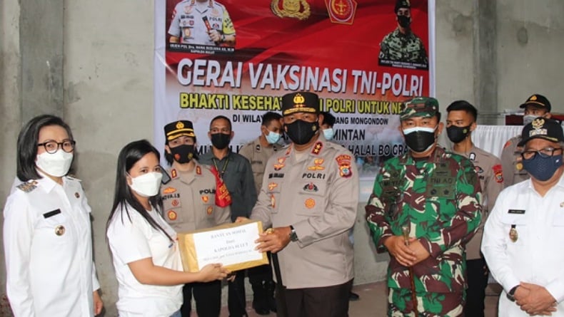 Kapolda Sulut dan Danrem 131/Santiago Pastikan Vaksinasi di Bolmong Raya Berjalan Baik 