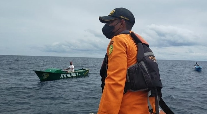 title Kelelahan Kejar Longboat, Zulham Tenggelam di Perairan Jambula Kelelahan Kejar Longboat, Zulham Tenggelam di Perairan Jambula
