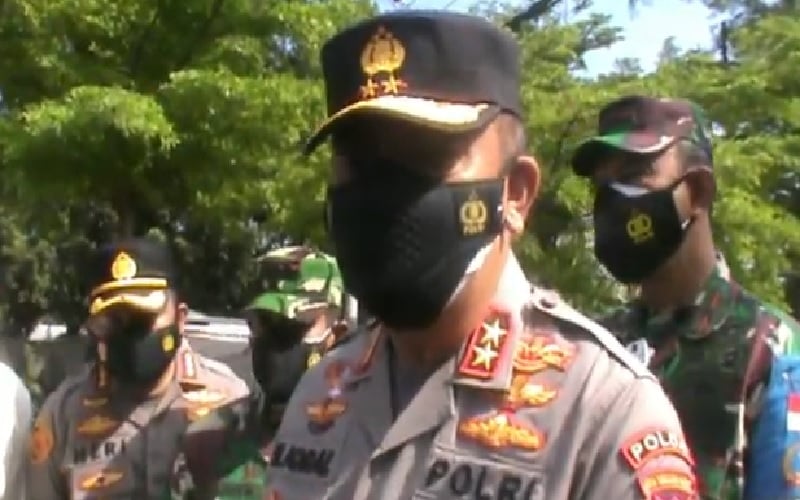 Kapolda NTB Irjen Pol M Iqbal Datangi Rumah Makan Cepat Saji Ingatkan PPKM Darurat