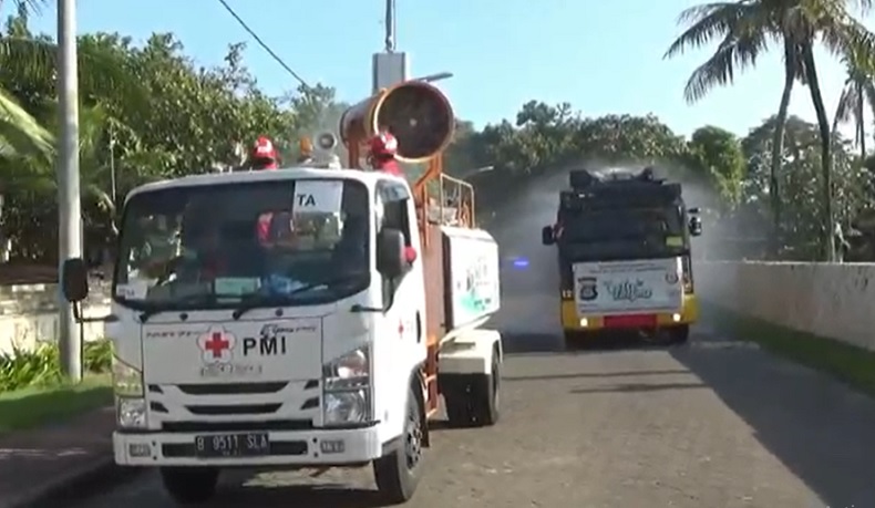 Ribuan Liter Eco Enzyme Disemprot di Kota Denpasar dan Kawasan Wisata Legian
