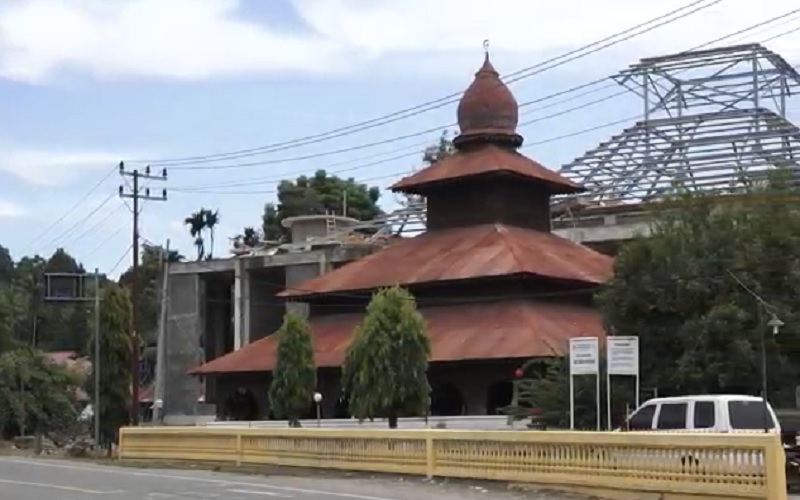 Terbuat dari Kayu Jati, Ini Masjid Bersejarah Peninggalan Syekh Abdul Salim di Pidie Jaya