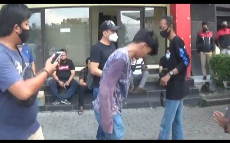 Cemburu Pacar Tidur dengan Pria lain, Pemuda Ini Siksa Perempuan Pemandu Lagu 