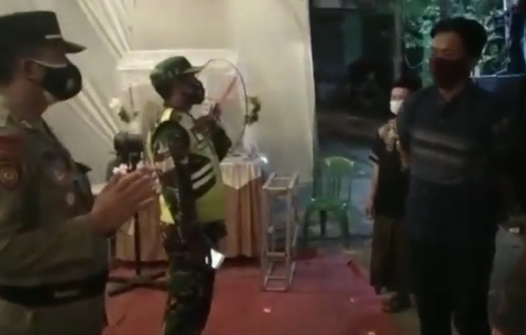 Satgas Covid-19 Bubarkan Acara Hajatan Perangkat Desa di Mojokerto 