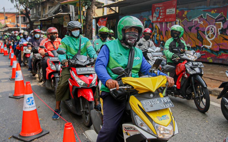 Mulai Hari Ini Ojol Bisa Melintasi Penyekatan Tanpa STRP - Bagian 4