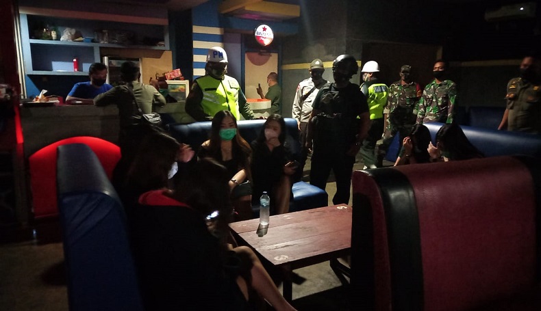 Kasus Covid-19 Meningkat, Kodim Tobelo Patroli Klub Malam