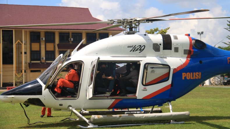 Ditpolairud Polda Kabar Kerahkan Helikopter Cari Korban Kapal Tenggelam