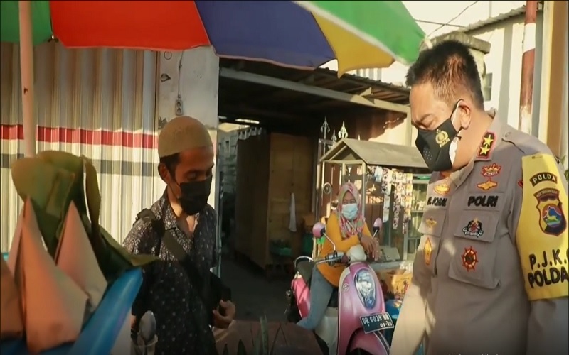 Video Kapolda NTB Borong Jualan Pedagang Viral, Netizen: Merinding Lihat Kepedulian Bapak
