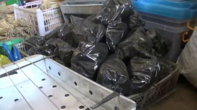 Sehari Jelang Idul Adha, Pedagang Arang dan Tusuk Sate Masih Sepi Pembeli 