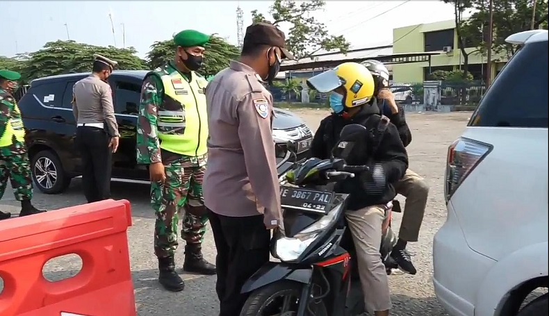 Jelang Idul Adha, Kendaraan dari Jakarta Diputar Balik di Jalur Pantura Subang