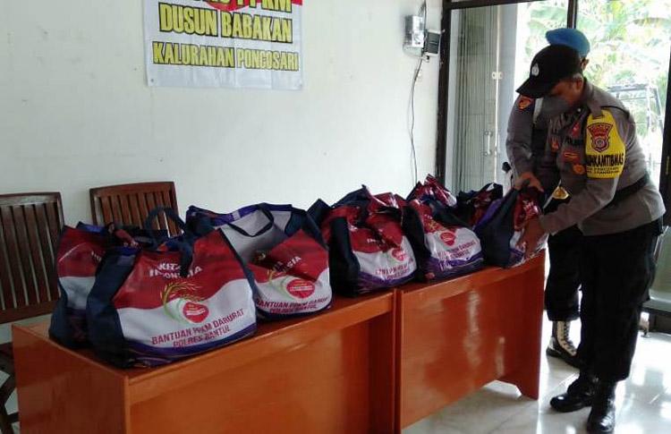 Gunakan Kas Padukuhan, Warga Babakan Bantul Salurkan Jadup Bagi Warga yang Isolasi Mandiri 