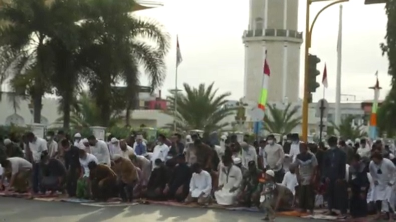 Ribuan Warga Banda Aceh Laksanakan Sholat Id Berjemaah
