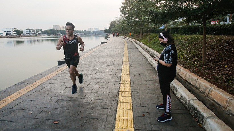 Olahraga di Pinggir Danau Sunter saat PPKM Darurat - Bagian 2