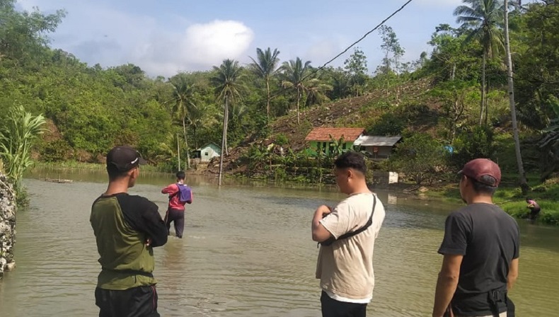 Hujan Deras, Banjir Rendam Puluhan Rumah Warga di Bunisari Pangandaran