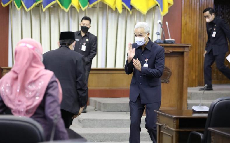 PPKM Darurat Diperpanjang, Ganjar Minta Semua Kepala Daerah Segera Salurkan Bansos