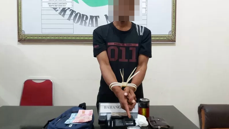 Kaget Ditangkap Polisi, Pengedar Sabu di Agam Jatuh saat Naik Motor